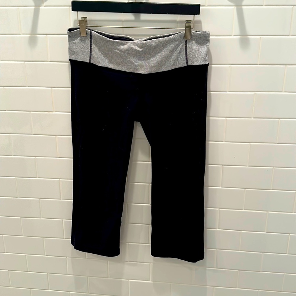 lululemon crop flare pant VINTAGE
